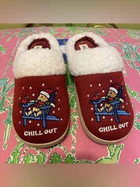 Life is Good Disney Slippers Christmas Winnie the Pooh Chill Out Embroidery 5/6